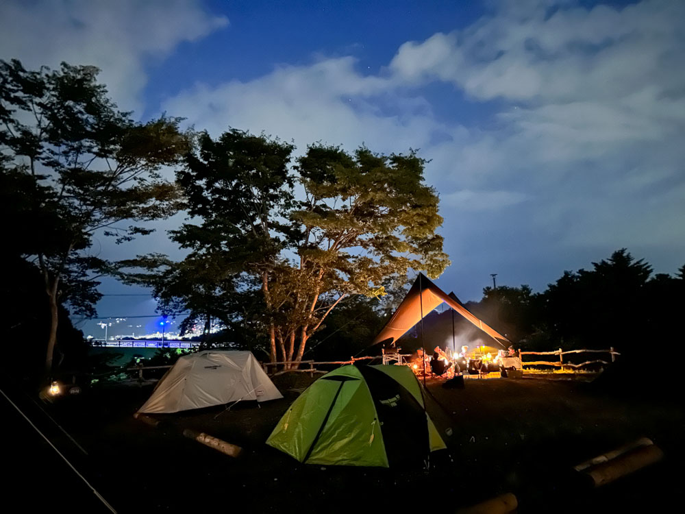 キャンプ初心者にも安心！【LIVE CAMPあたらび】の高規格キャンプ場を紹介（長野県小諸市）